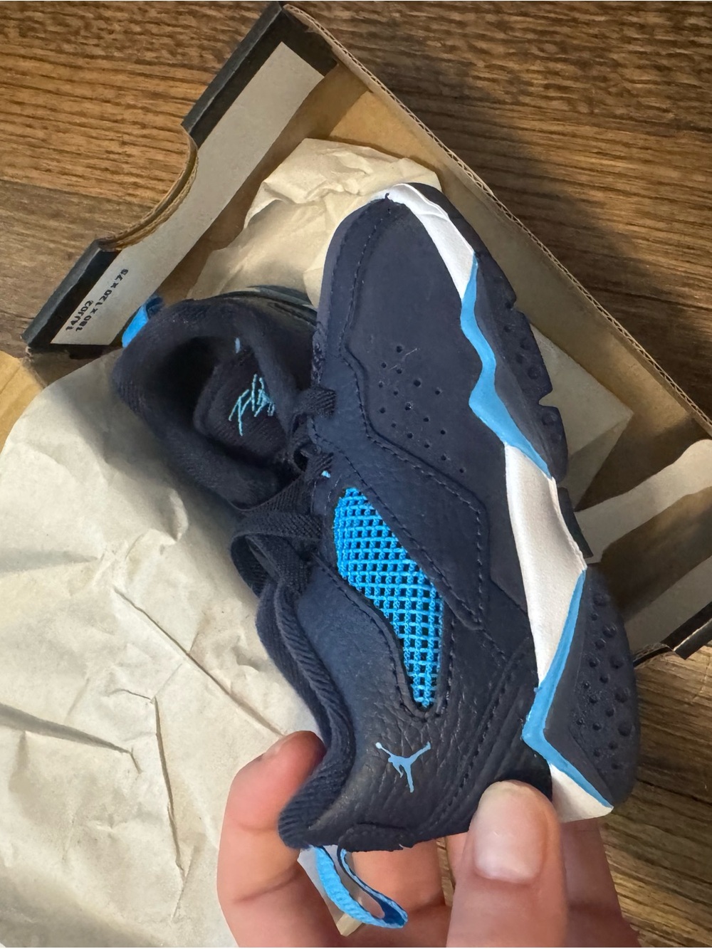 Jordan Kids Navy & Bright Blue Low-Top Sneakers